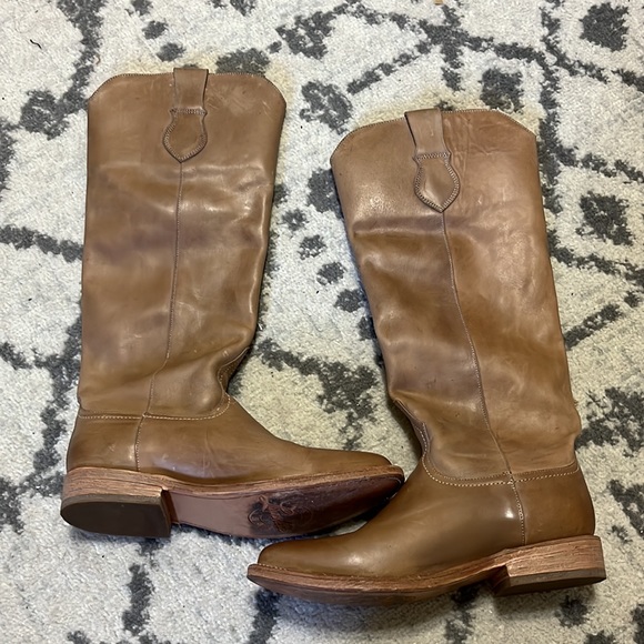 Lucchese boots tan leather with braid.Only worn a few times. 6 1/2 B. EUC - Picture 2 of 7
